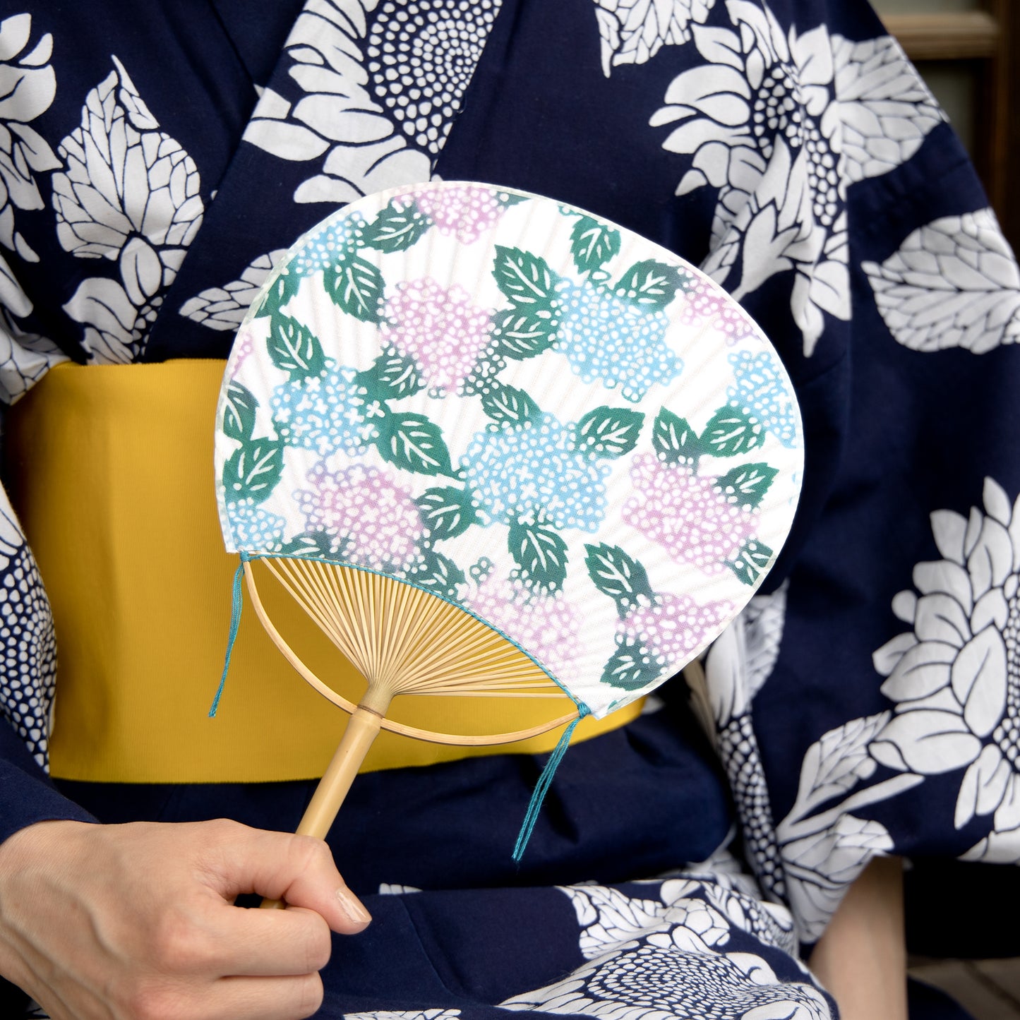 布うちわ 紫陽花