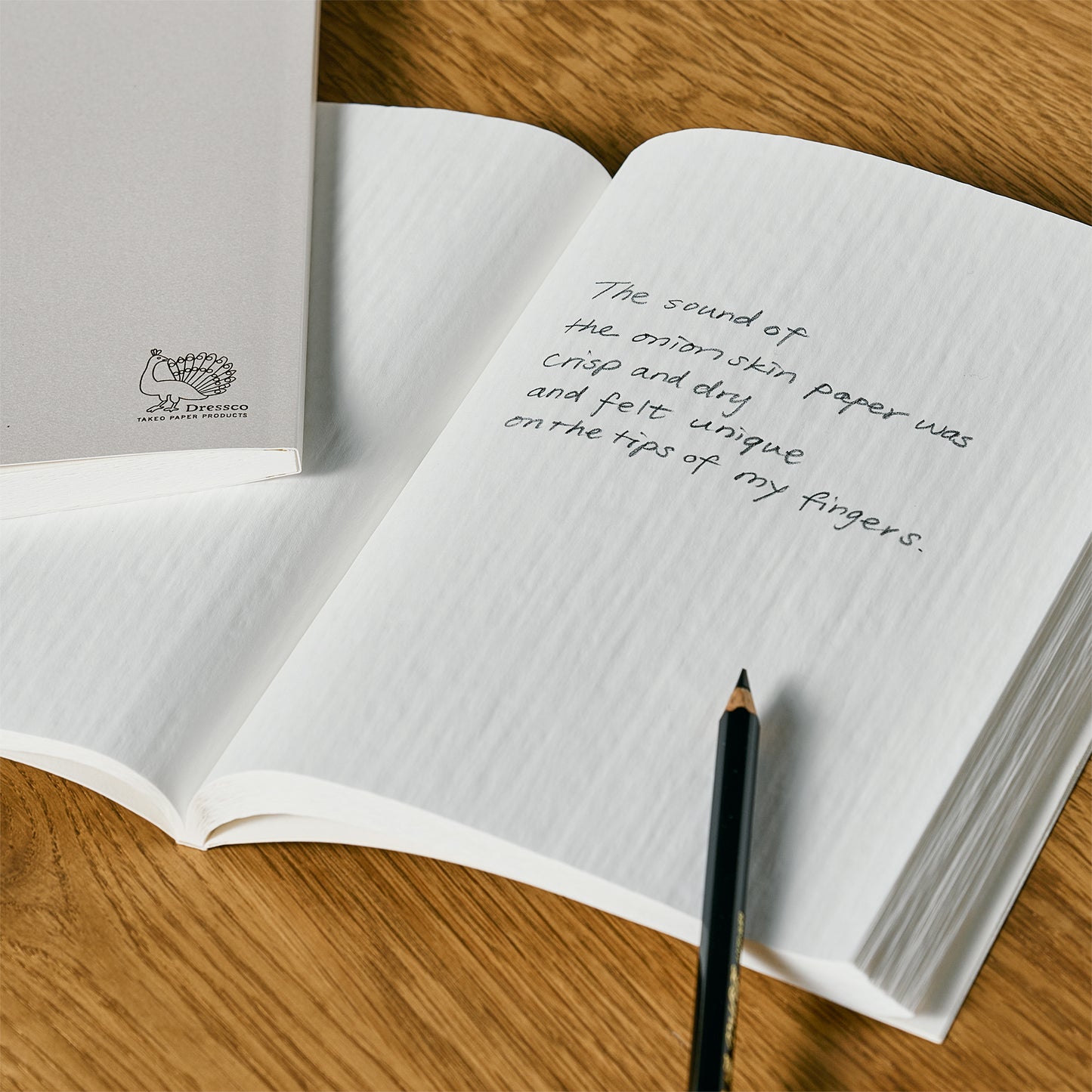 Dressco オニオンスキンノートブック ラージ ホワイト